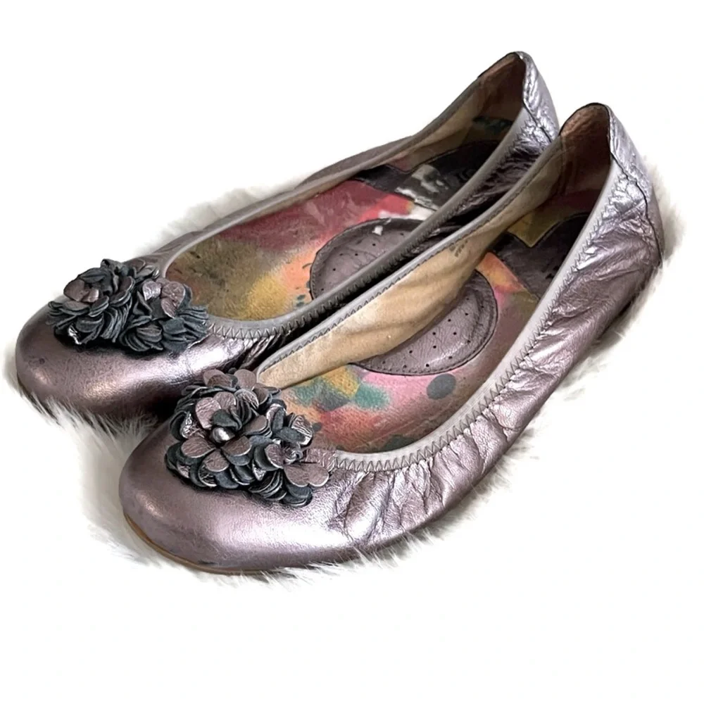 Born Bronze Leather Ballet Flats - Picture 1 of 7